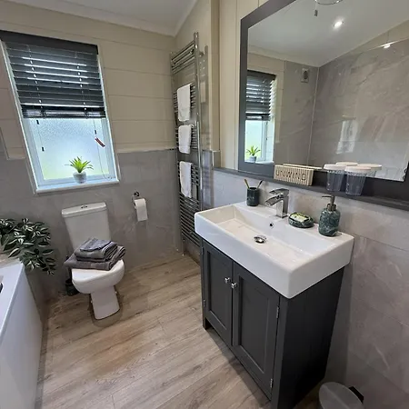 Hollicarrs - Thistle Tatil Evi